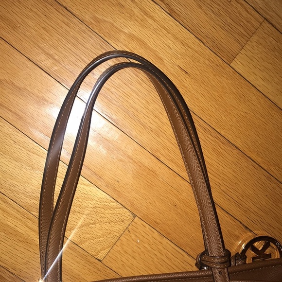 Beautiful Michael Kors purse tote bag - Picture 10 of 14